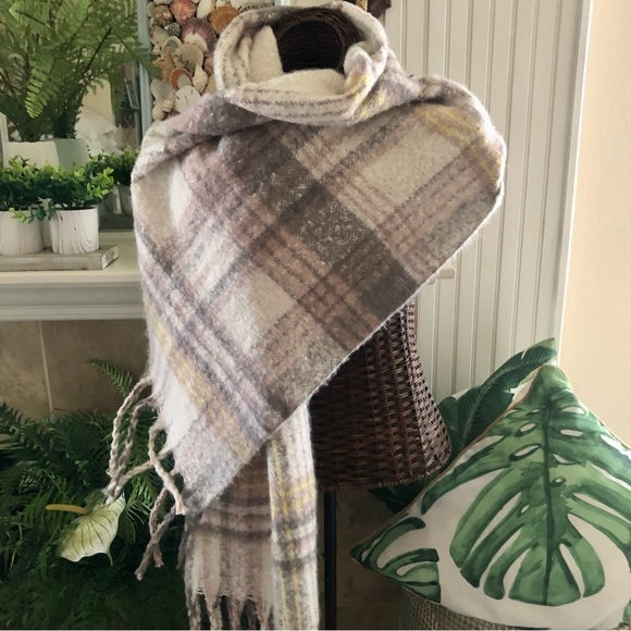 NWT Aimee Lynn Super Soft & Large 85” Long Scarf - Picture 2 of 9